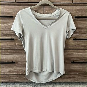 Patagonia Women’s Side Current Upcycled Tee Size Small Salt Grey
